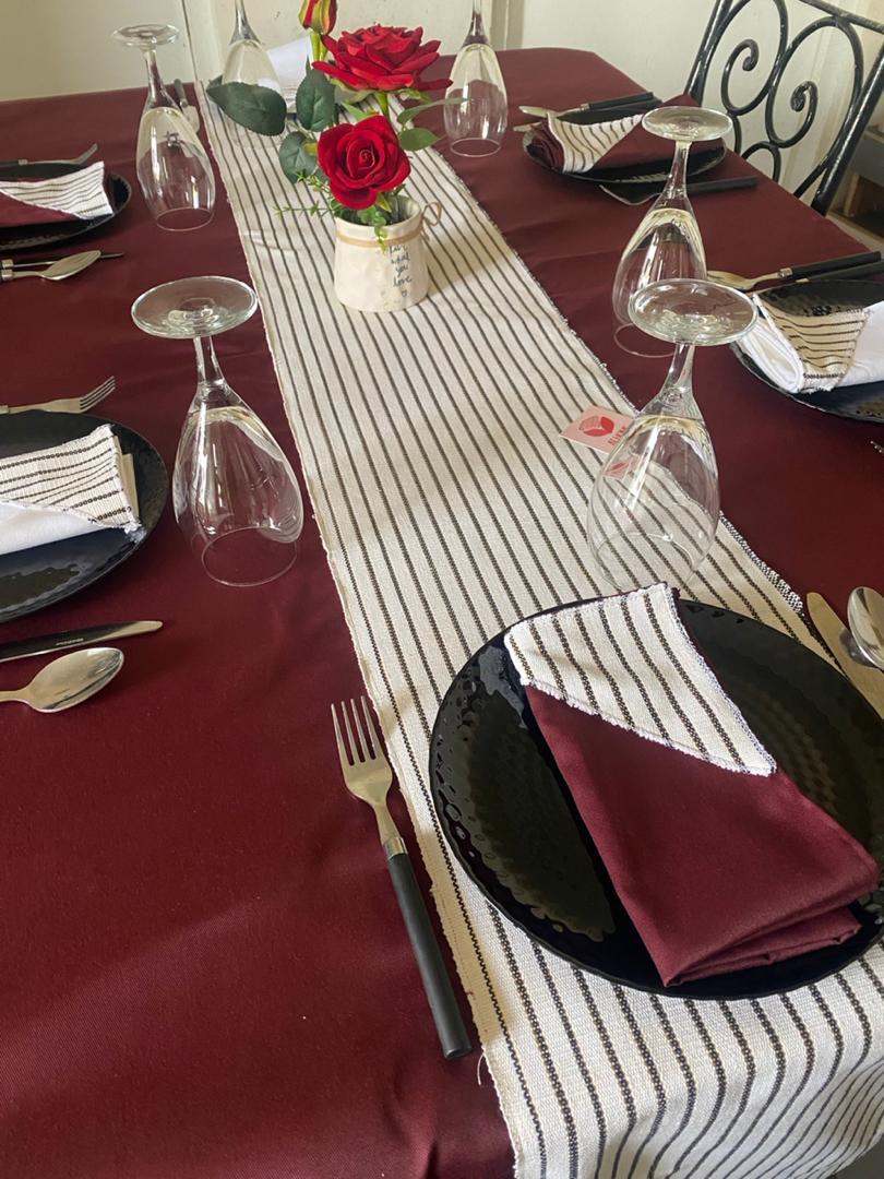 ENSEMBLE NAPPE DE TABLE